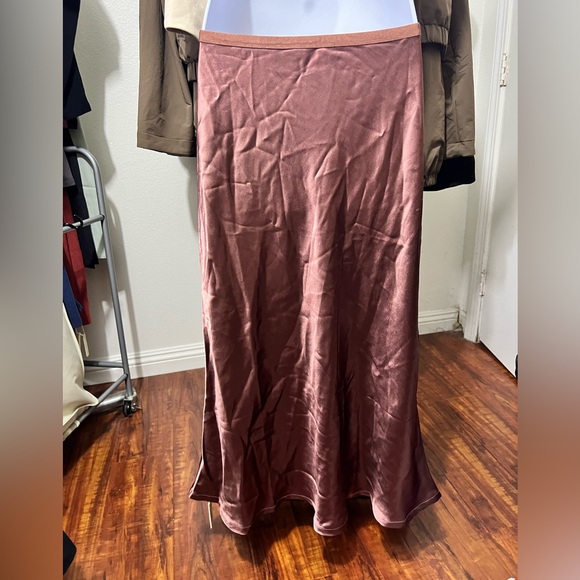 OGL Silk-Like Acetate Bias-Cut Slip Skirt - Picture 5 of 6